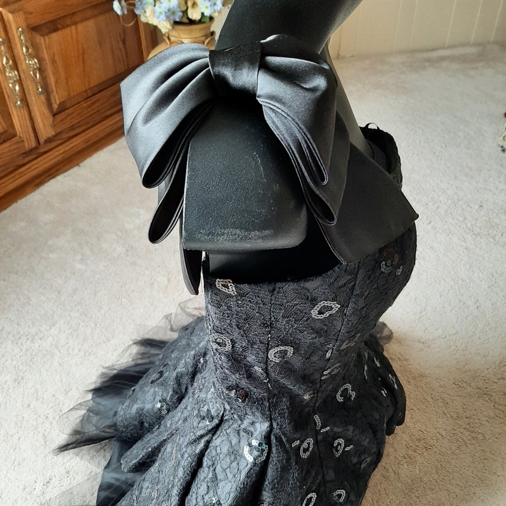 🎉2X HOST PICK🎉One Shoulder Dress Size 3/4 - Picture 2 of 10